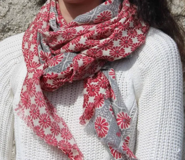 Fine wool scarf - med