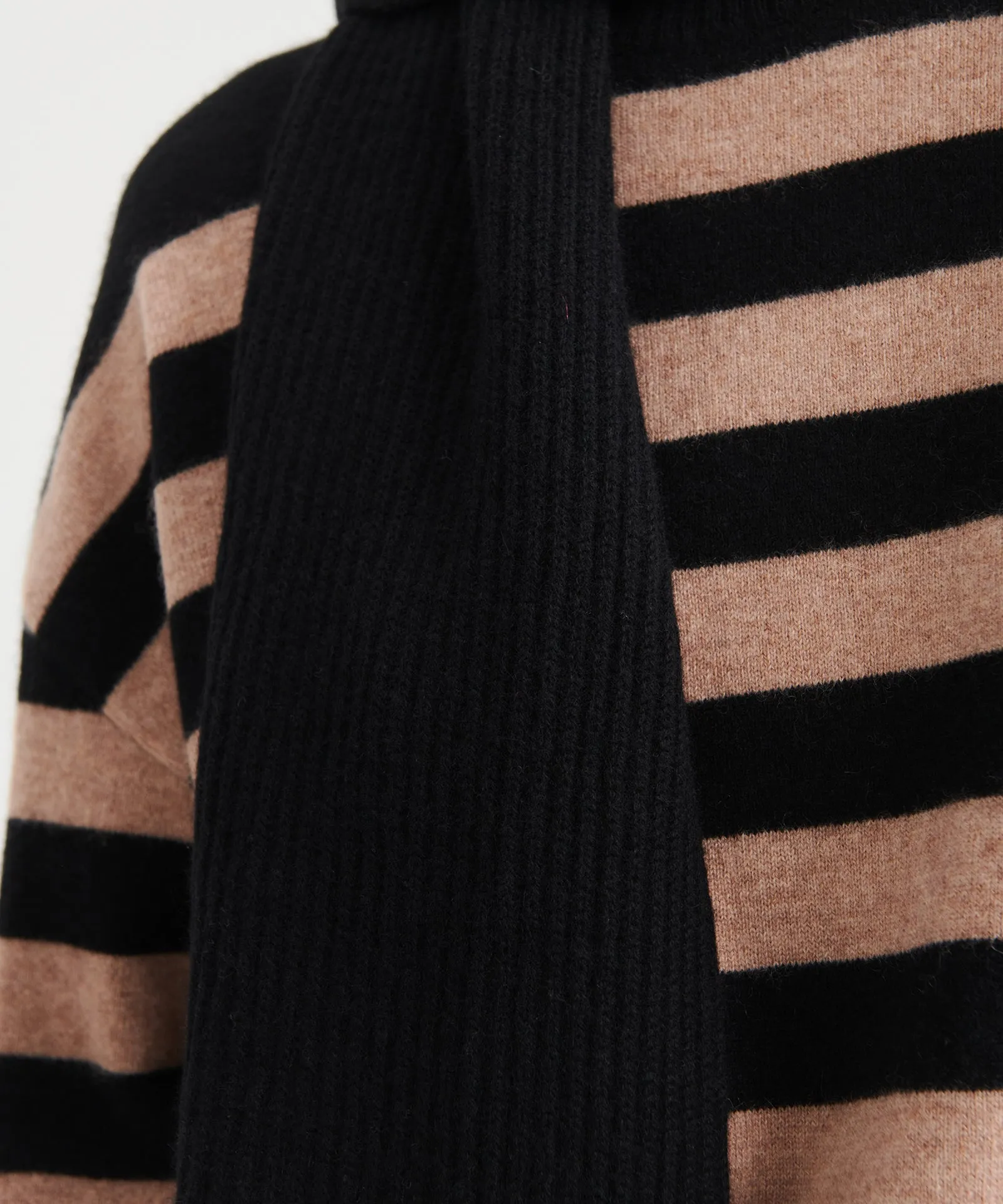 Signature Cashmere Ribbed Scarf